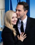 Amanda Seyfried and Thomas Sadoski