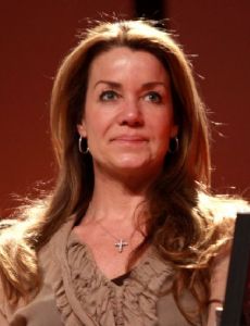 Claudia Christian